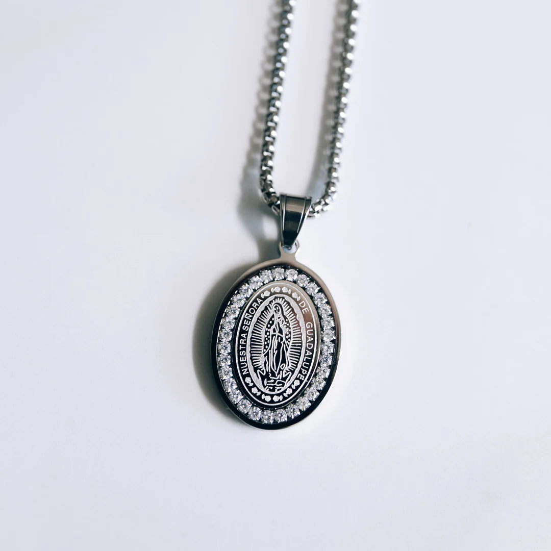 Heritage Medallion Pendant - Silver